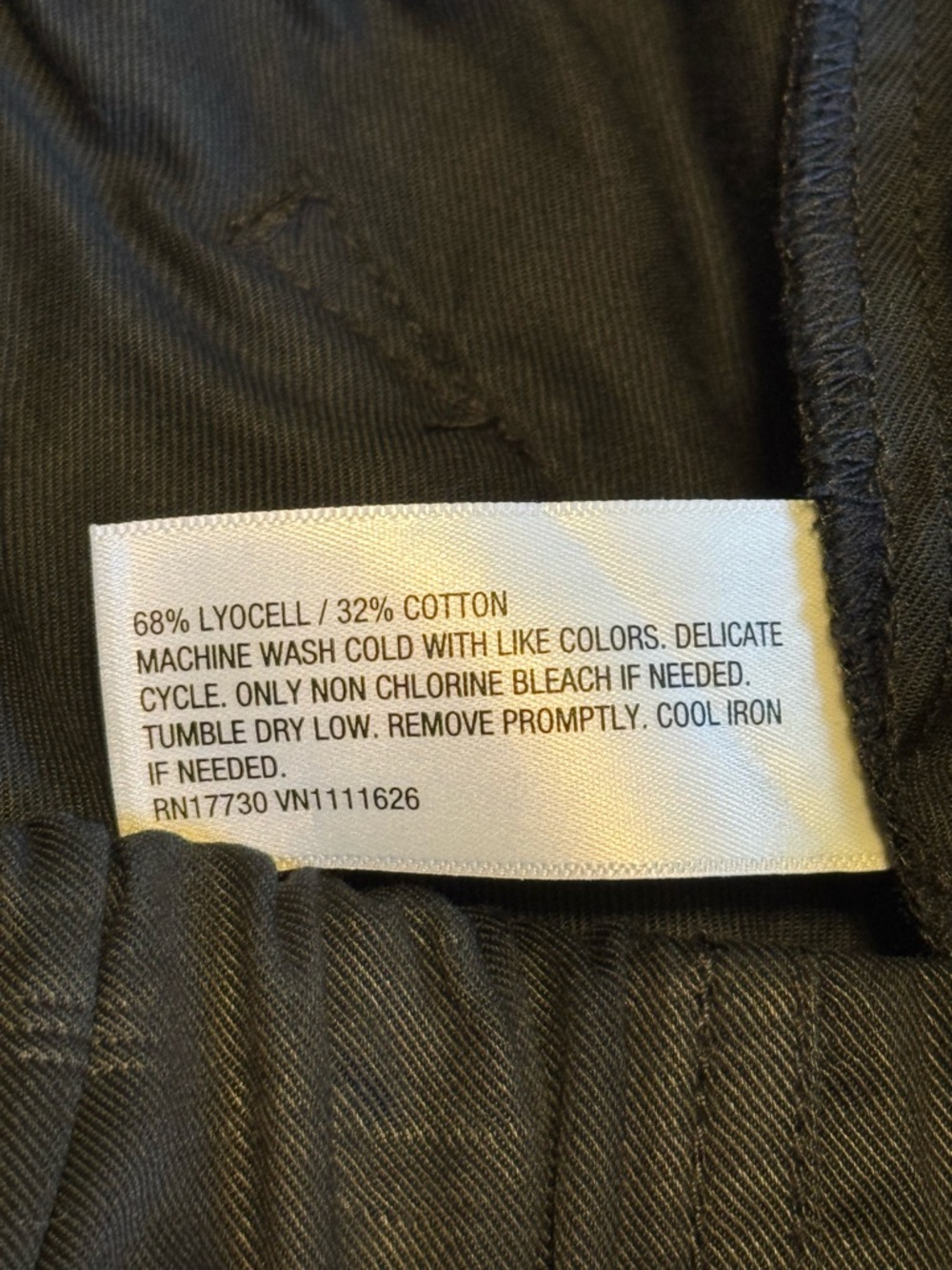 Isabel Maternity by Ingrid & Isabel Black Elastic Shorts Classic NWOT M - Picture 4 of 4
